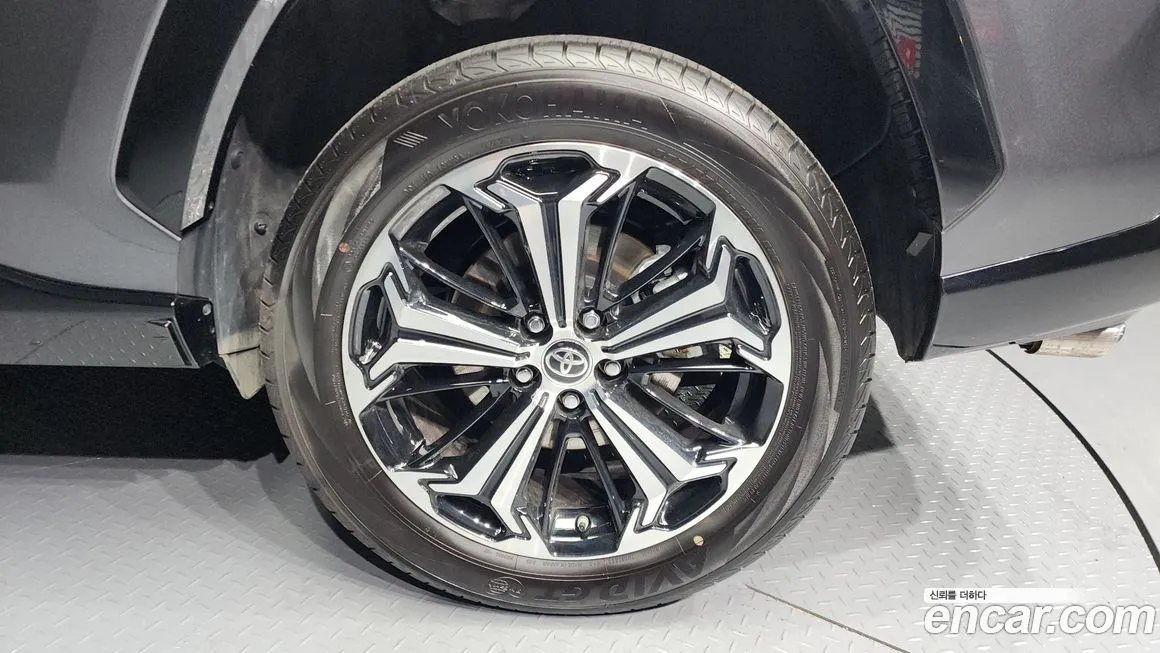 Toyota RAV4 2025 из KR, фото 9