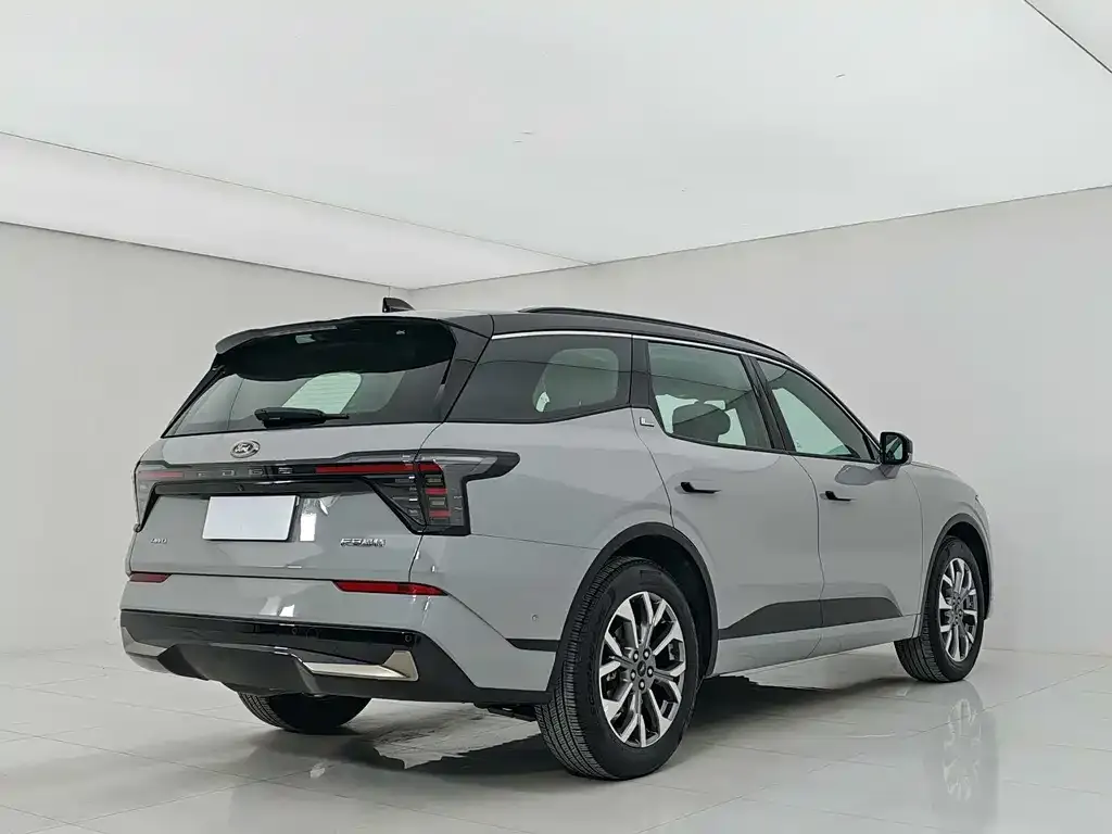 Ford Edge 2023 из CN, фото 3