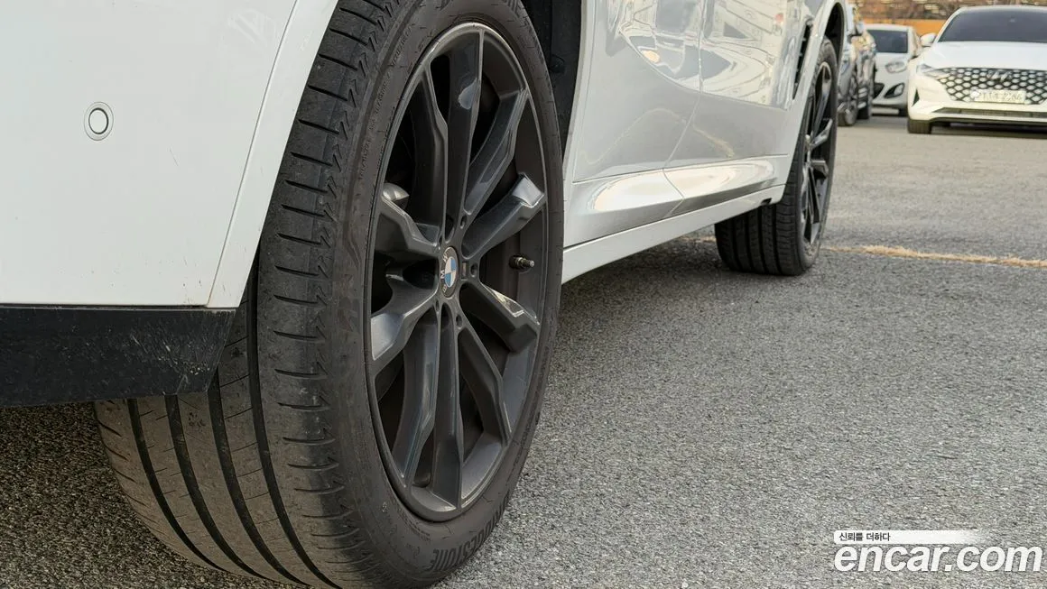 BMW X4 2025 из KR, фото 2