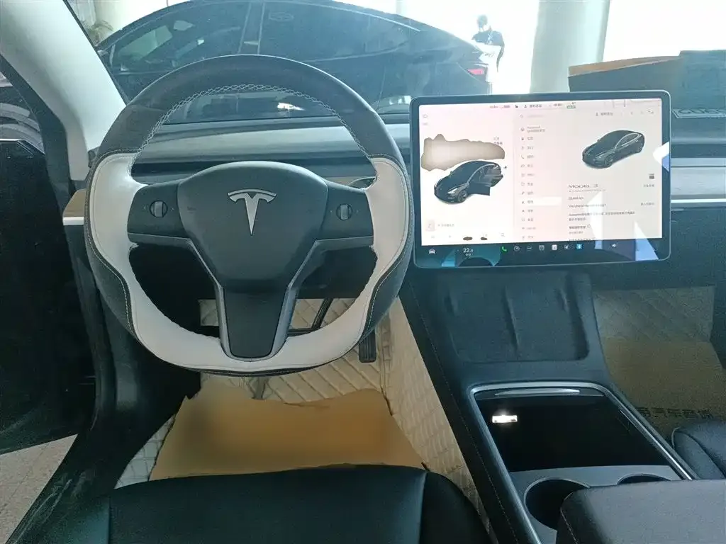 Tesla Model 3 — фото 5