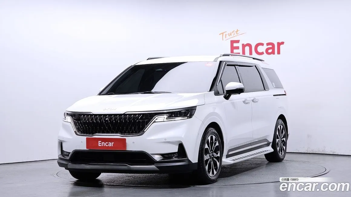 Kia Carnival — фото 1