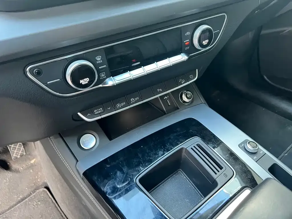 Audi Q5L 2023 из CN, фото 6
