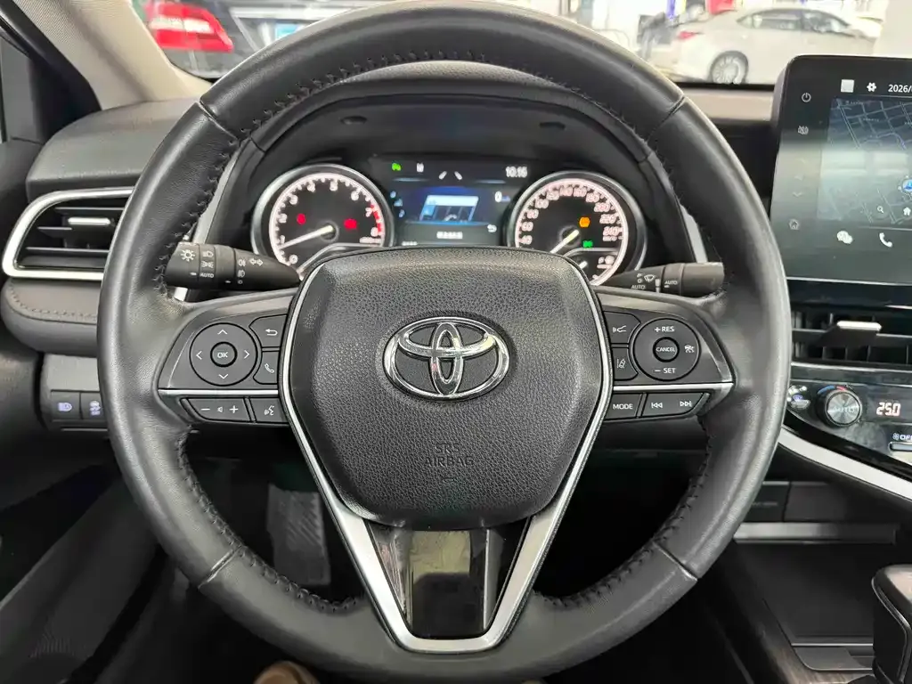 Toyota Camry 2023 из CN, фото 9