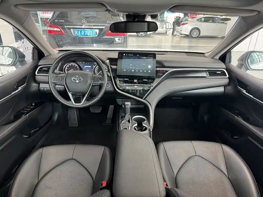 Toyota Camry 2023 из CN, фото 10