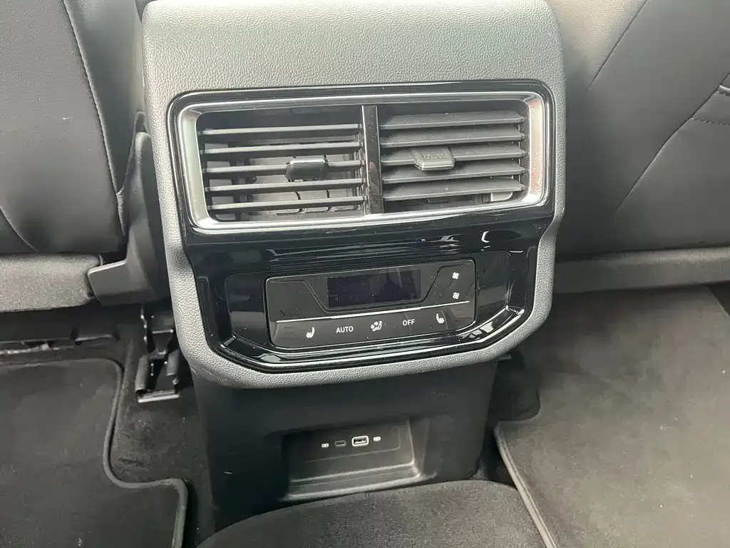 Volkswagen Teramont 2024 из CN, фото 10