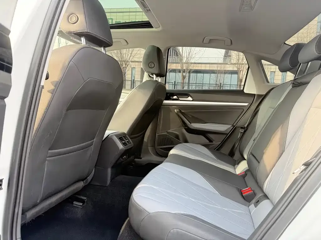 Volkswagen Lavida 2023 из CN, фото 3