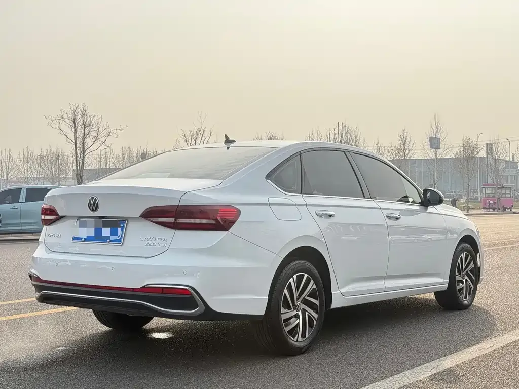 Volkswagen Lavida 2023 из CN, фото 8