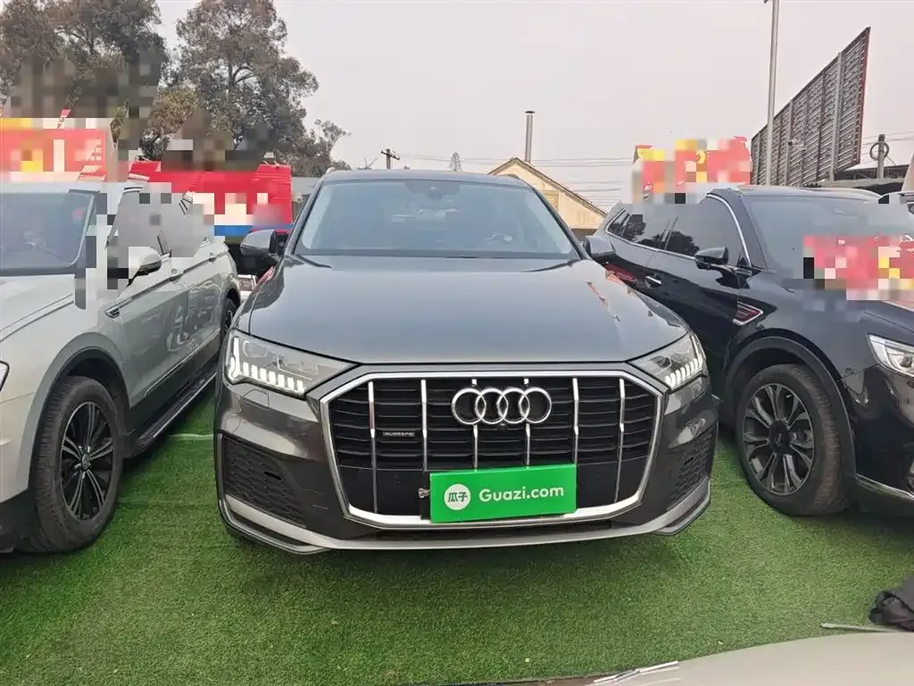 Audi Q7 2021 из CN, фото 7