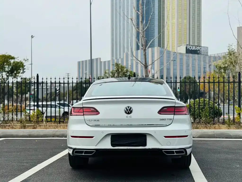 Volkswagen CC — фото 4