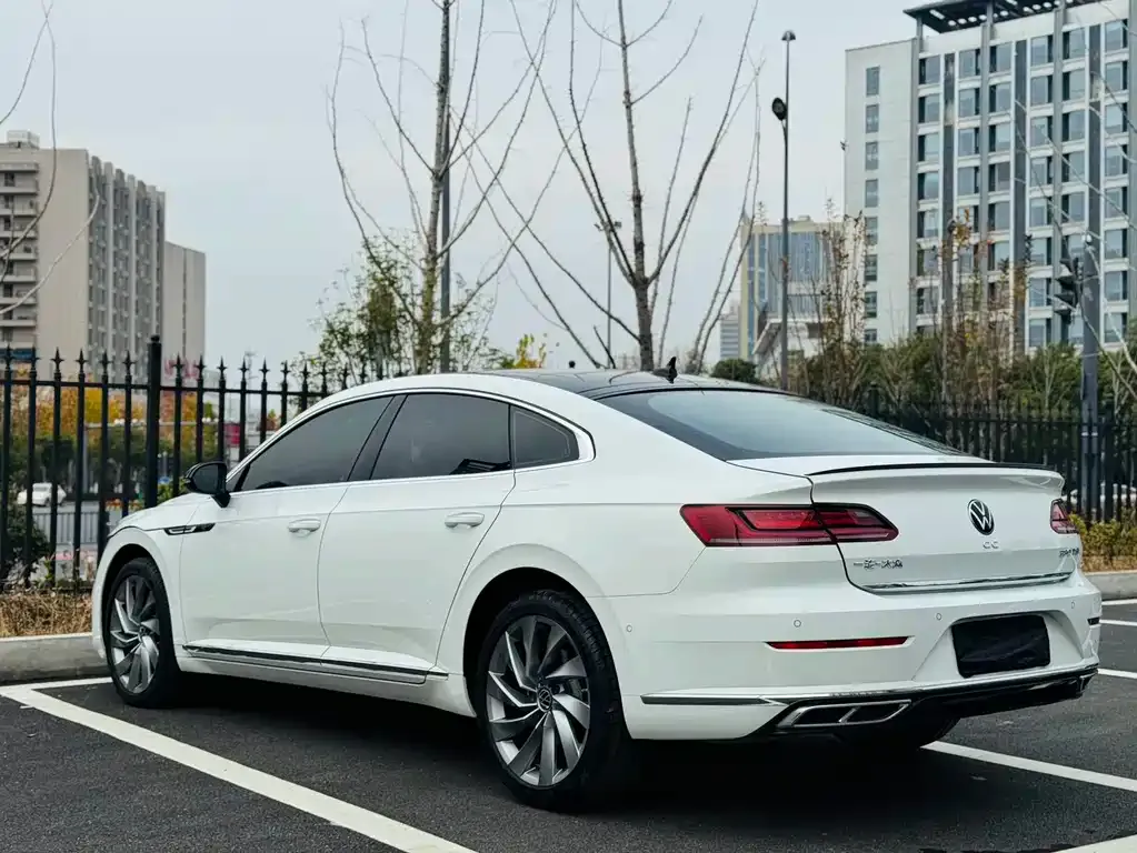 Volkswagen CC — фото 2