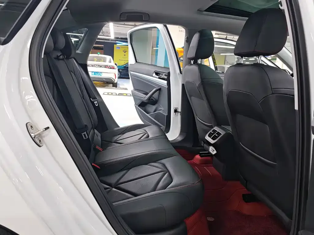 Volkswagen Lavida 2024 из CN, фото 3