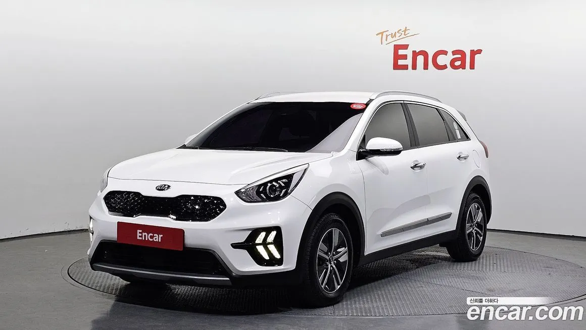 Kia Niro — фото 1