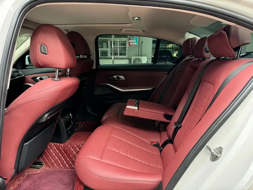 BMW 3 Series 2021 из CN, фото 6