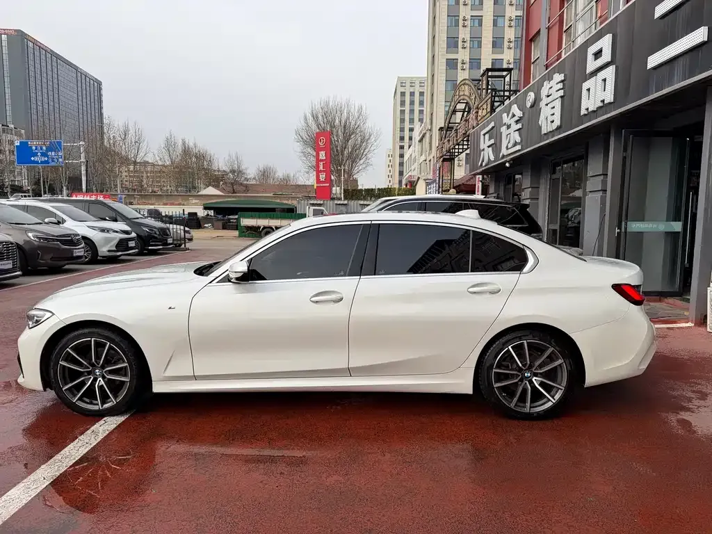BMW 3 Series 2022 из CN, фото 10