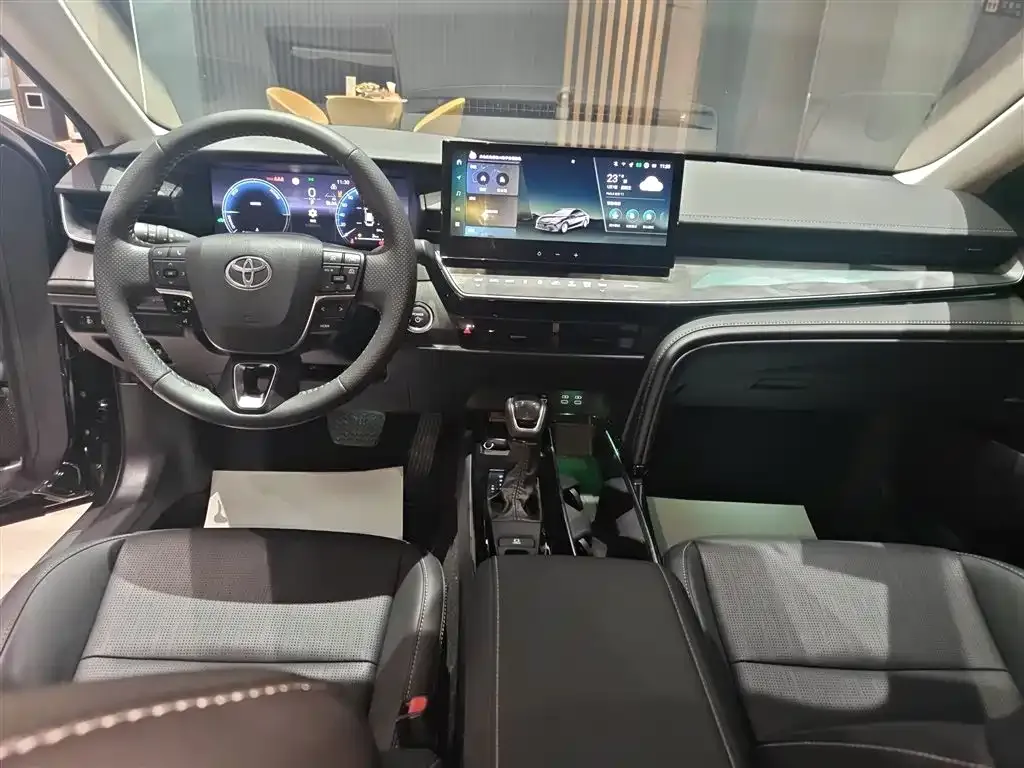 Toyota Camry 2024 из CN, фото 9