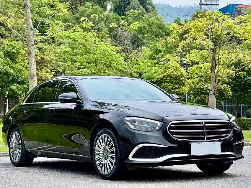 Mercedes-Benz E-Class — фото 8