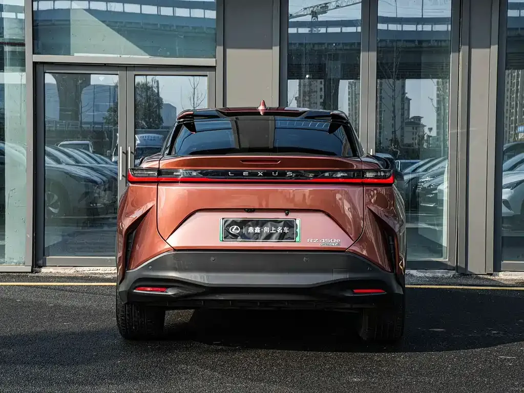 Lexus RZ — фото 5