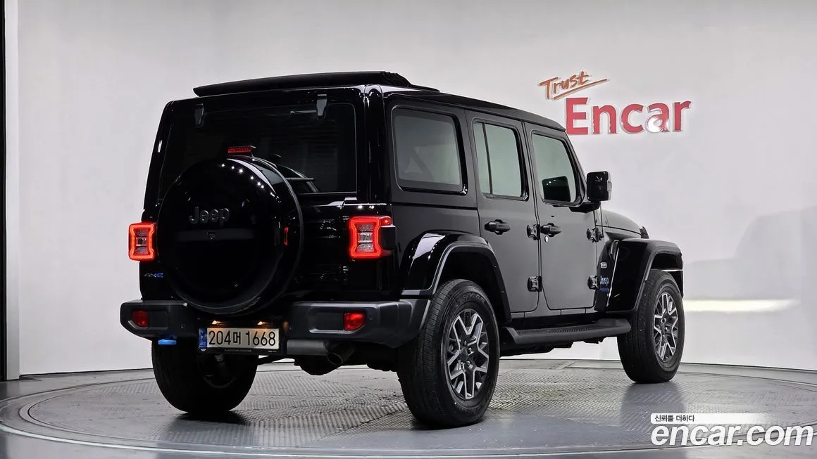 Jeep Wrangler — фото 5