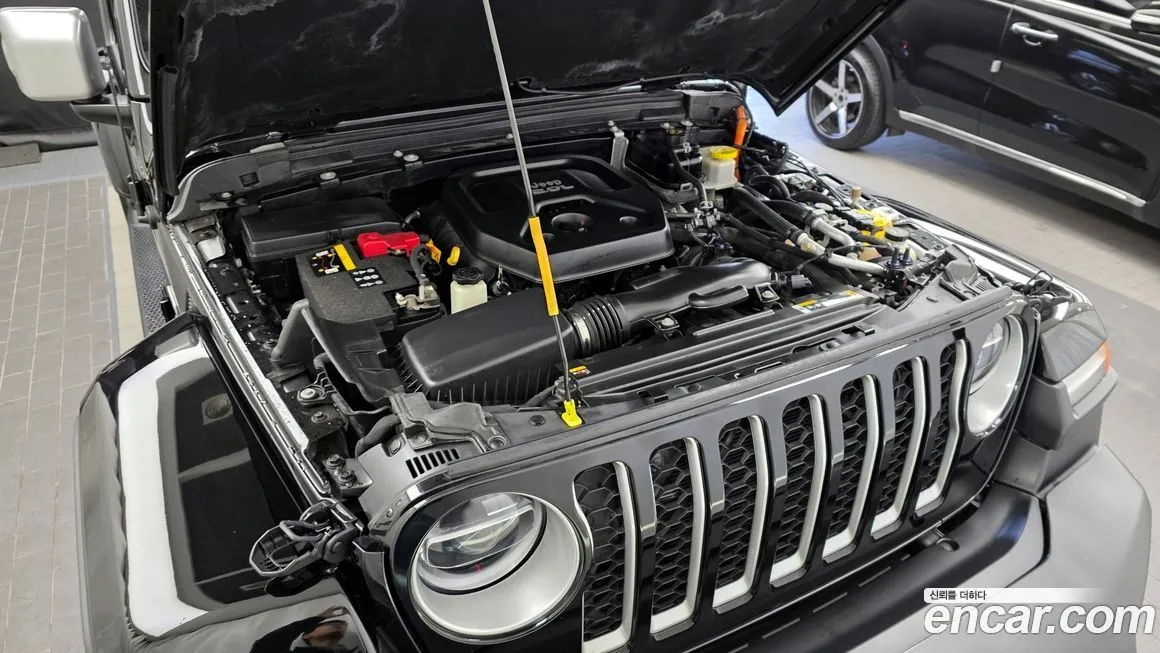 Jeep Wrangler — фото 9