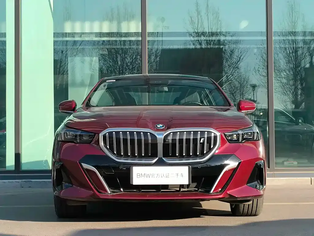 BMW i5 — фото 2