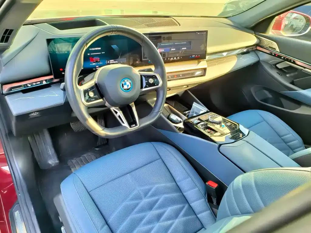 BMW i5 — фото 6