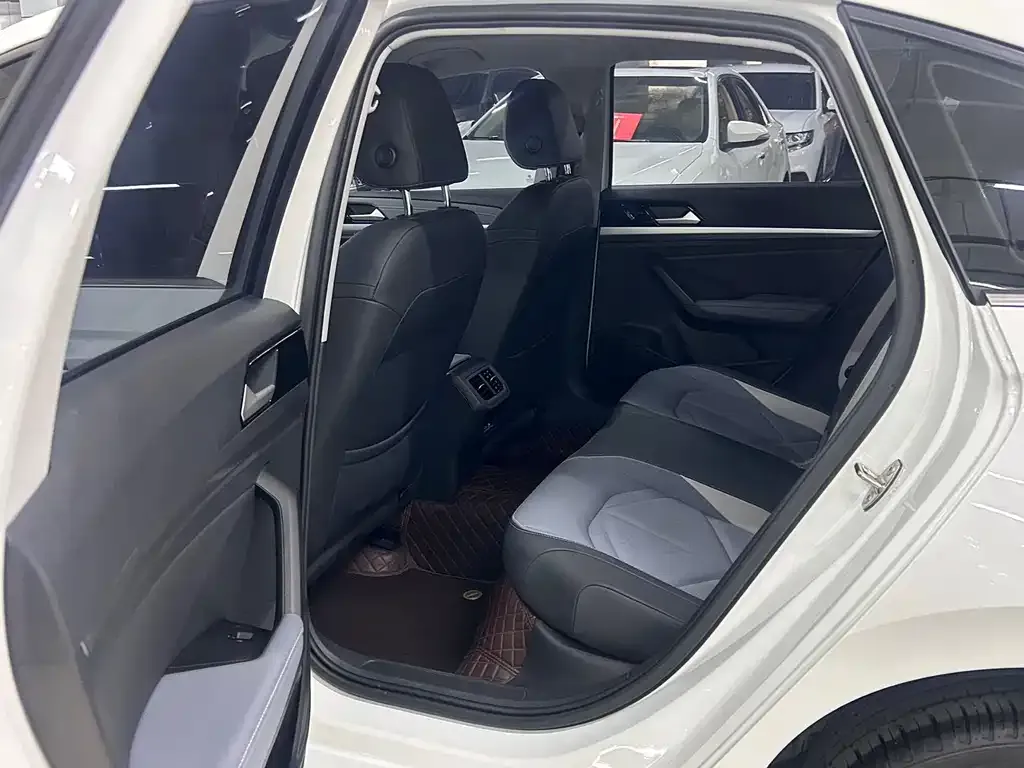 Volkswagen Lavida 2022 из CN, фото 9