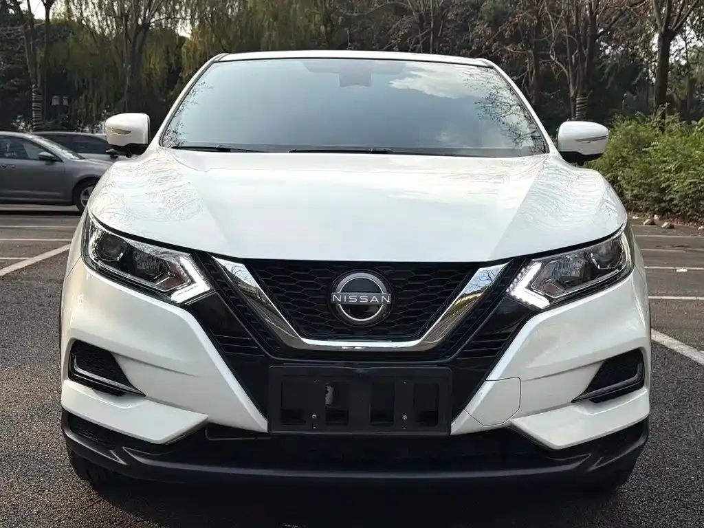 Nissan Qashqai — фото 8