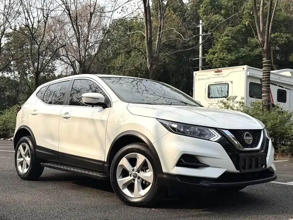 Nissan Qashqai — фото 9