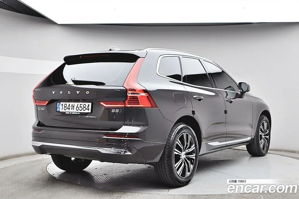 Volvo XC60 — фото 4