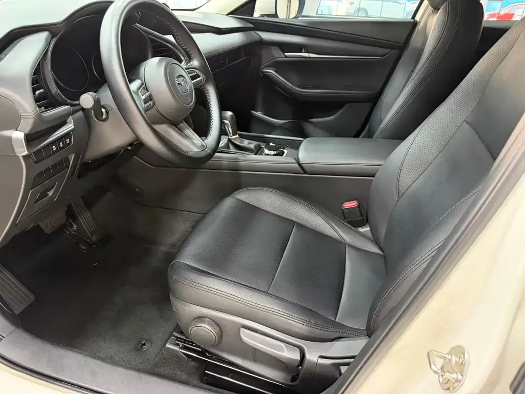 Mazda 3 Axela 2021 из CN, фото 9