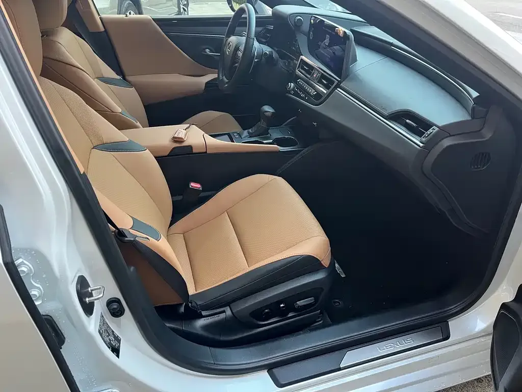 Lexus ES 2024 из CN, фото 3
