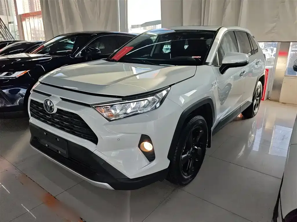 Toyota RAV4 2022 из CN, фото 1