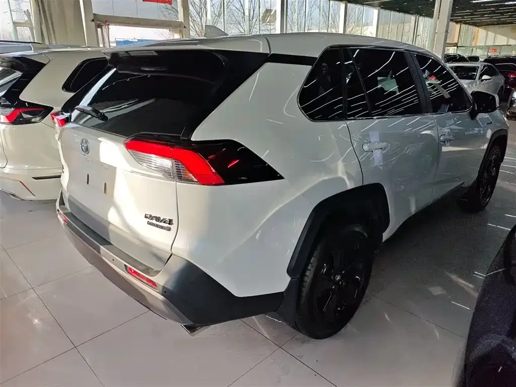 Toyota RAV4 2022 из CN, фото 3
