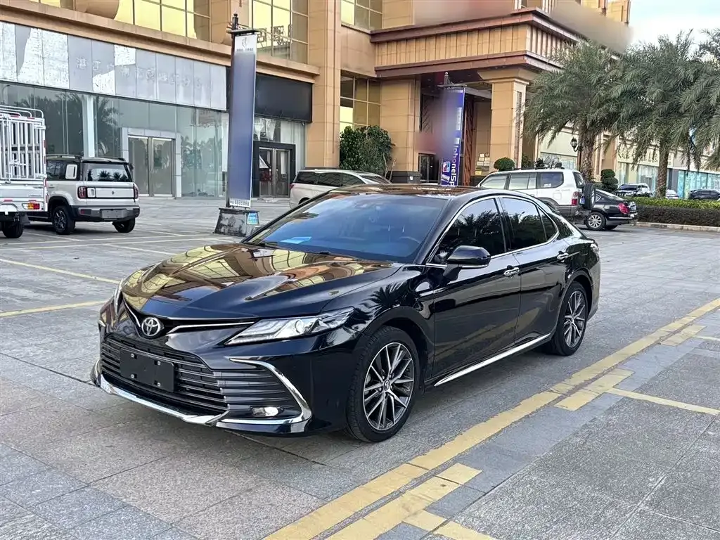 Toyota Camry 2023 из CN, фото 1