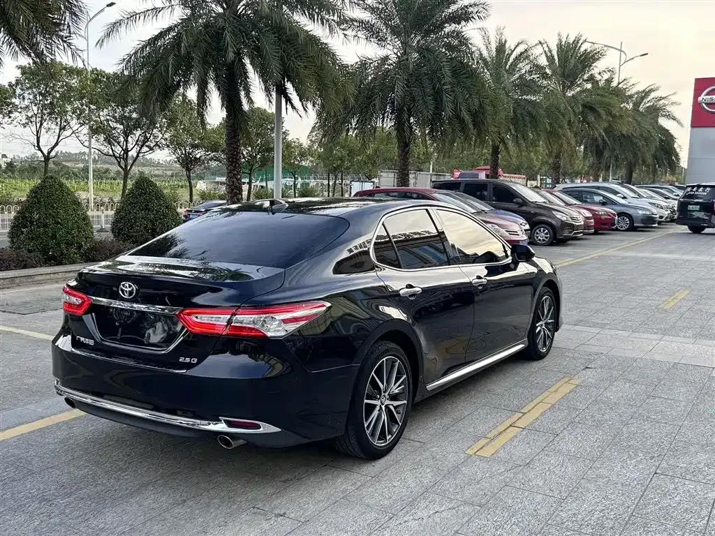 Toyota Camry 2023 из CN, фото 9