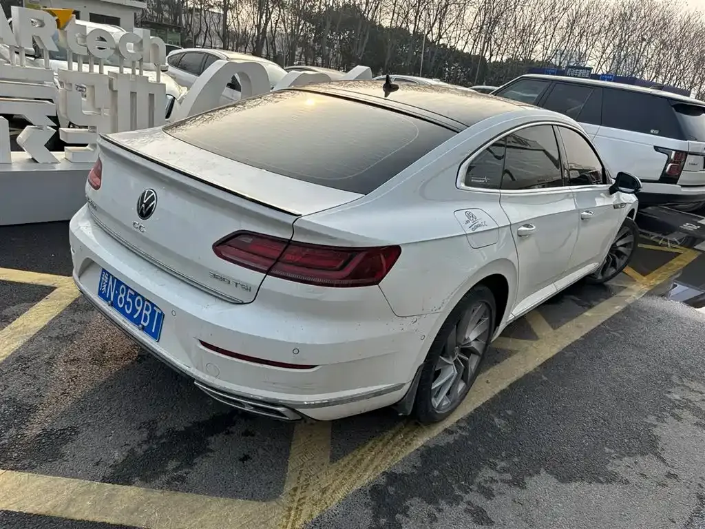 Volkswagen CC 2023 из CN, фото 3