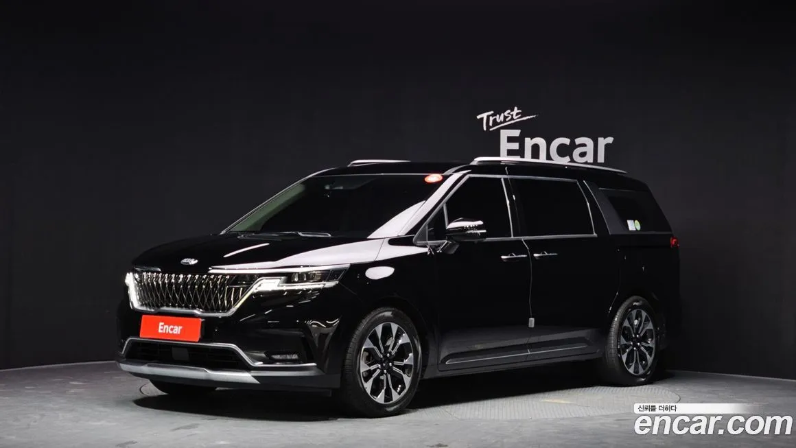 Kia Carnival — фото 1