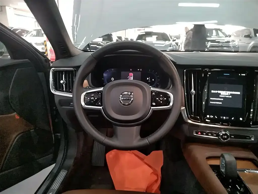 Volvo S90 2025 из CN, фото 4