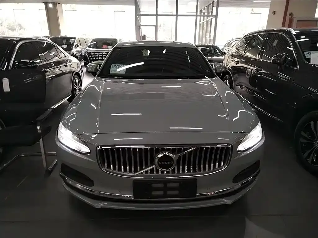 Volvo S90 2025 из CN, фото 2