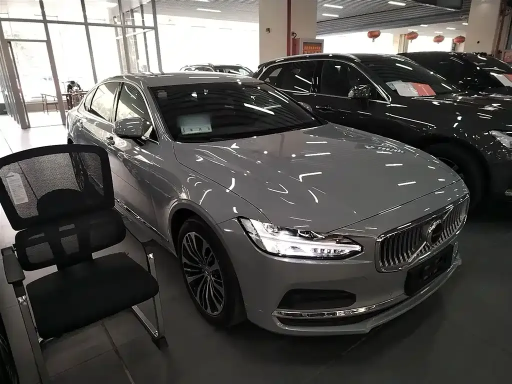 Volvo S90 2025 из CN, фото 6