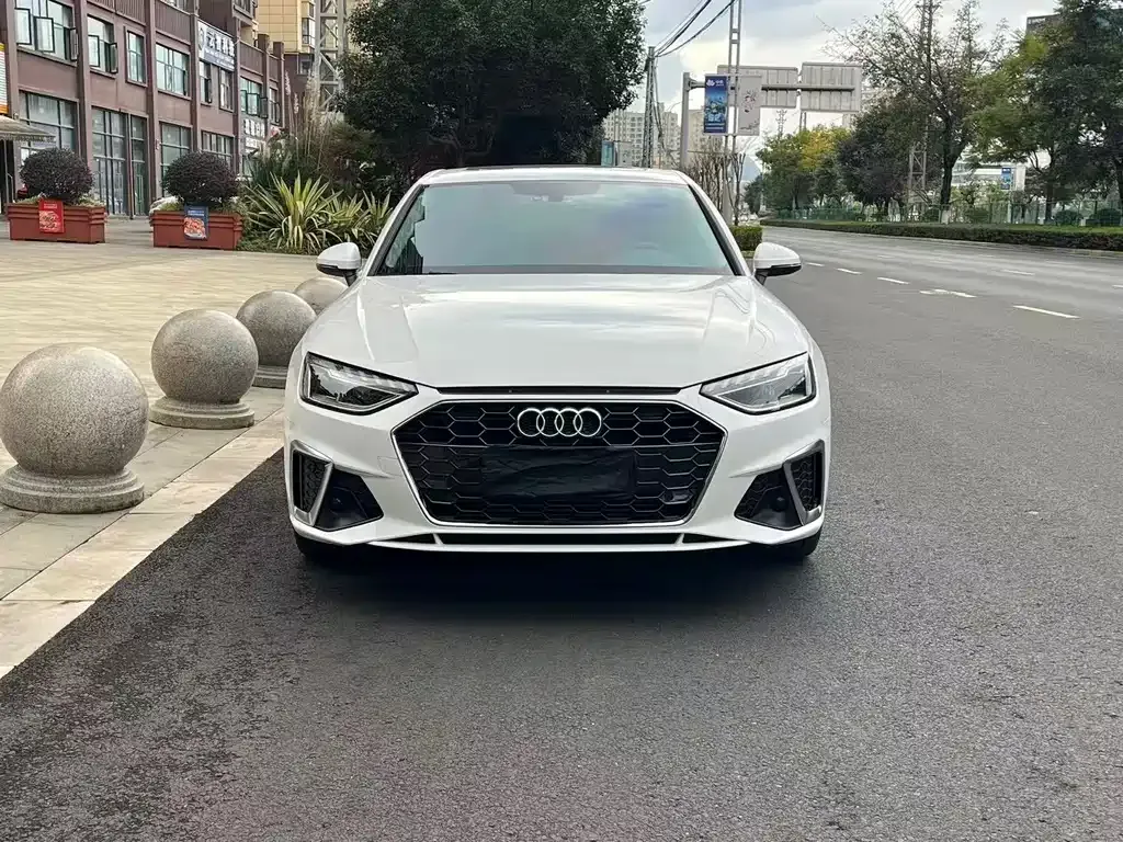 Audi A4L 2024 из CN, фото 1