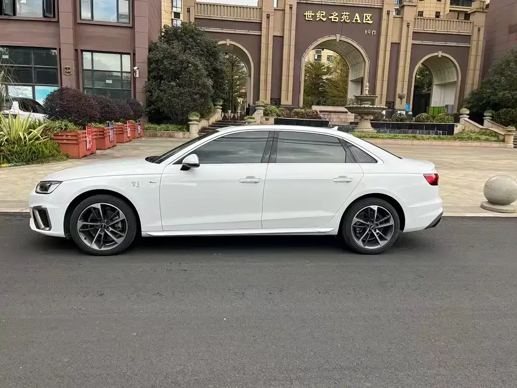 Audi A4L 2024 из CN, фото 3