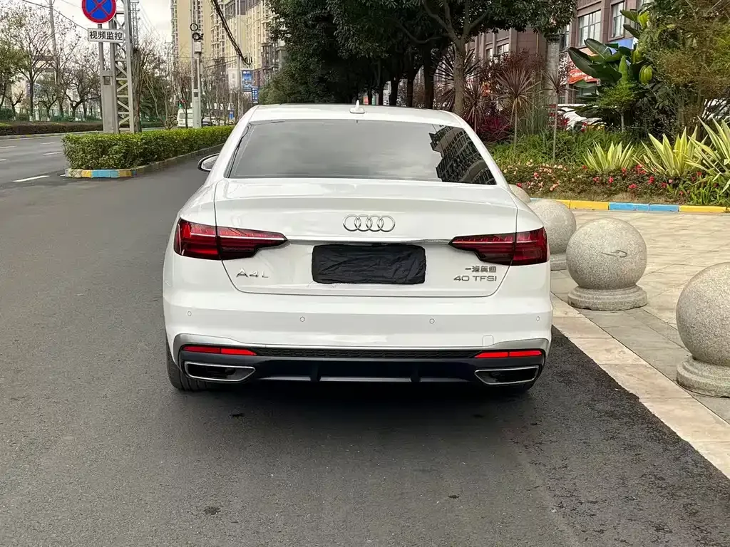 Audi A4L 2024 из CN, фото 5