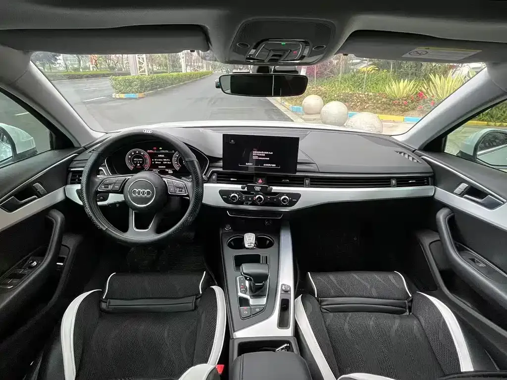 Audi A4L 2024 из CN, фото 7