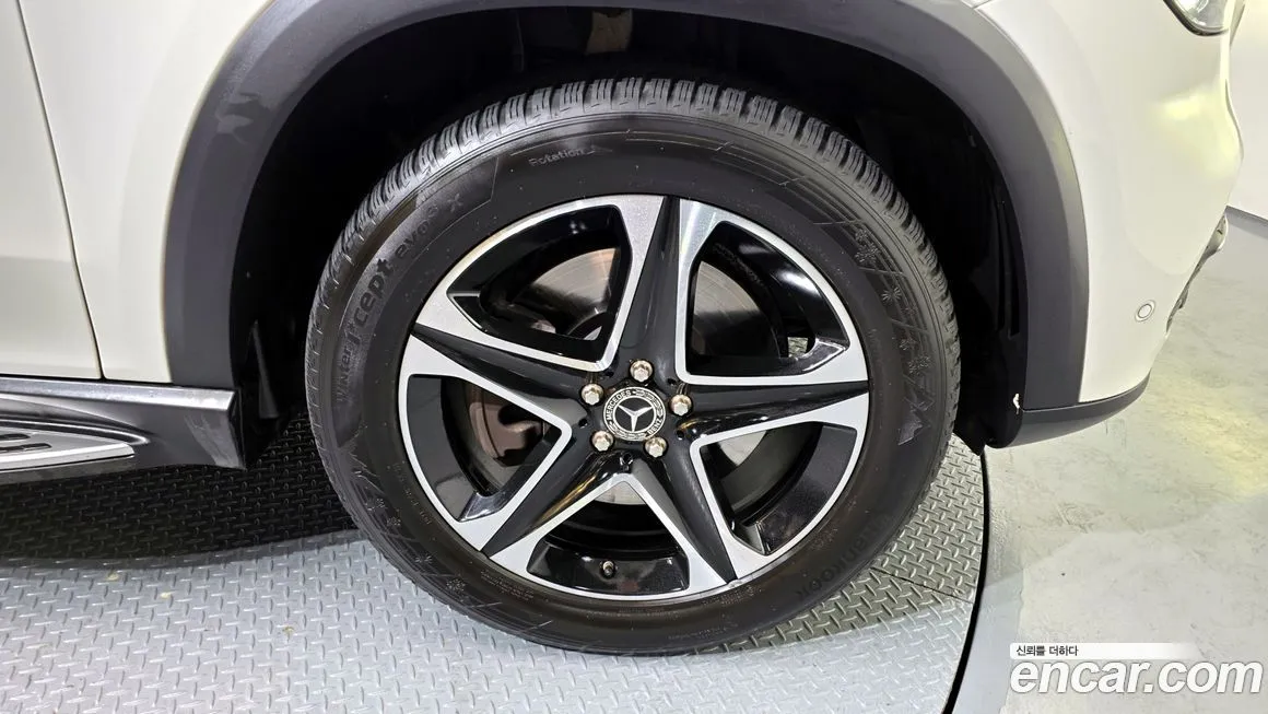 Mercedes-Benz GLE-Class — фото 10