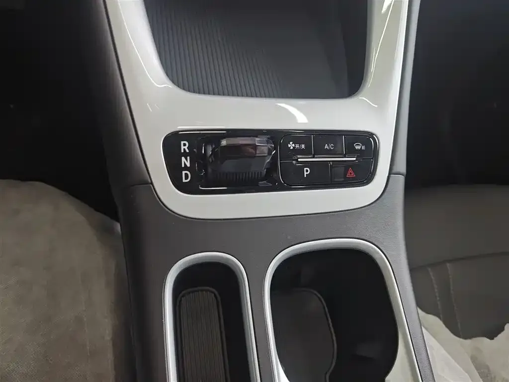 Geely Starburst — фото 6