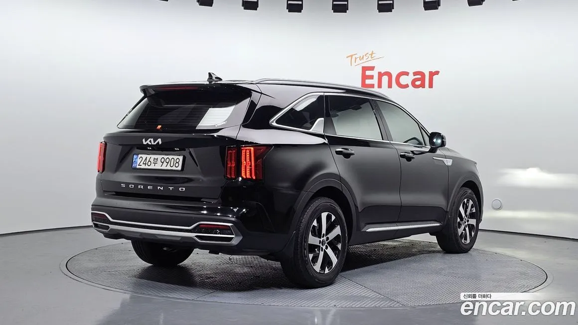 Kia Sorento — фото 10