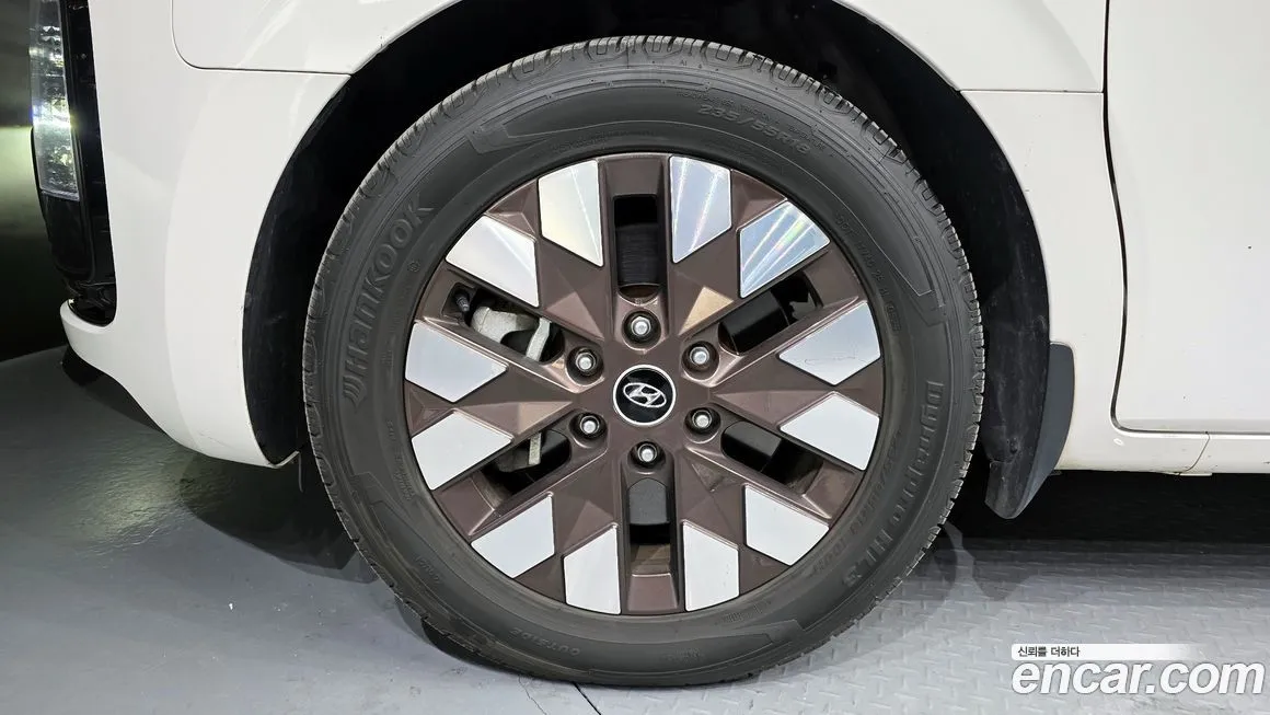 Hyundai Staria 2023 из KR, фото 2