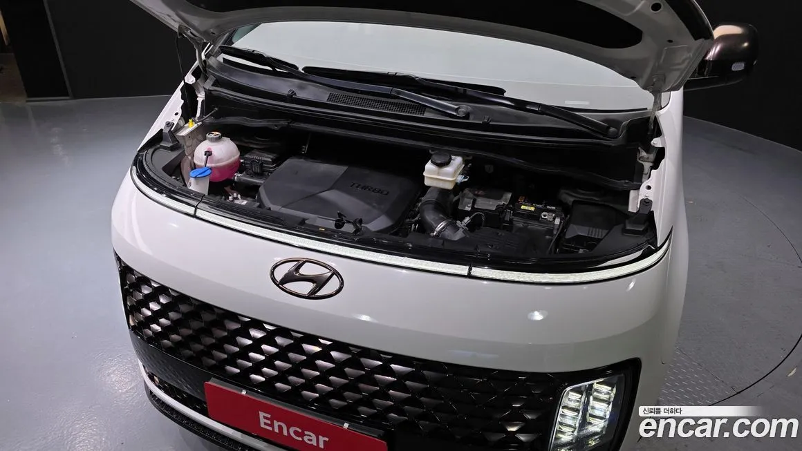 Hyundai Staria 2023 из KR, фото 3