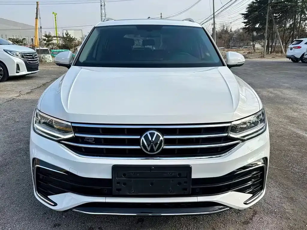 Volkswagen Tiguan L 2022 из CN, фото 8